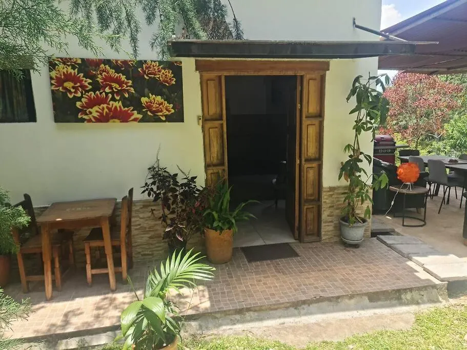 別荘 Eco-Loft Con Terraza Cerca Del Tesoro - Poblado - Medellinヴィラ コロンビア