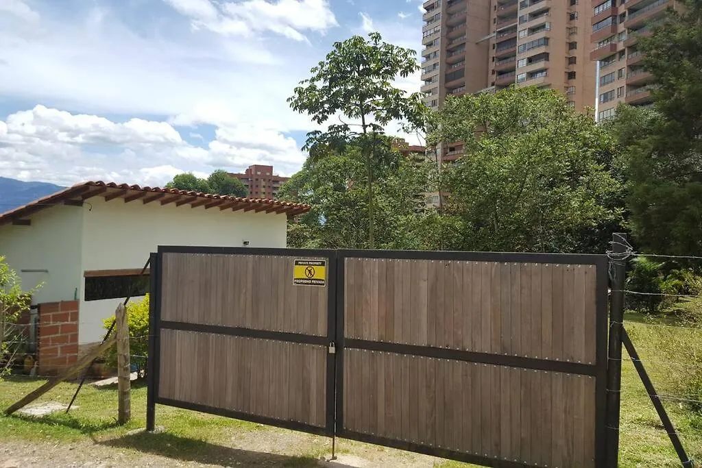 Eco-Loft Con Terraza Cerca Del Tesoro - Poblado - Medellinヴィラ 0*, メデジン コロンビア