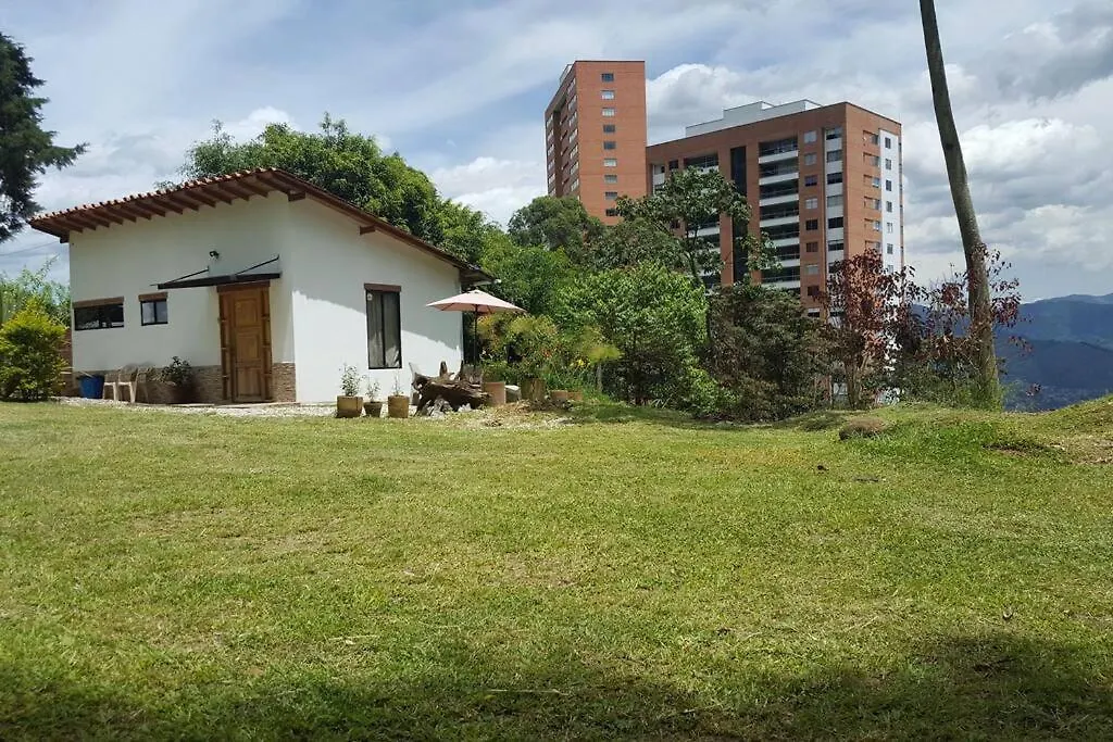 Eco-Loft Con Terraza Cerca Del Tesoro - Poblado - Medellinヴィラ